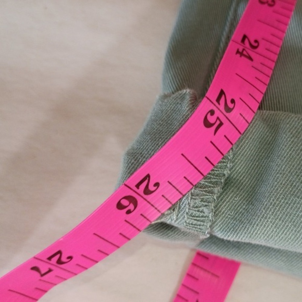 NYDJ Reese Relaxed Chino Sage Green Lift Tuck Pants Womens Size‎ 10 Utility - Picture 13 of 13